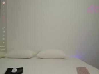 _lillilly_ webcam model stream image