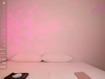 _lillilly_ webcam model stream image