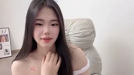 suki-1 webcam model stream image