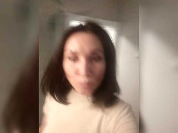 IxsaJi webcam model stream image