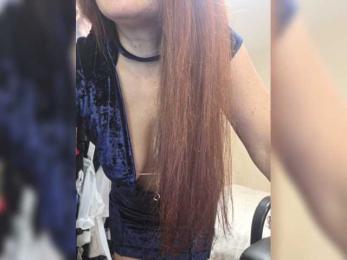 Flirt_Red webcam model stream image