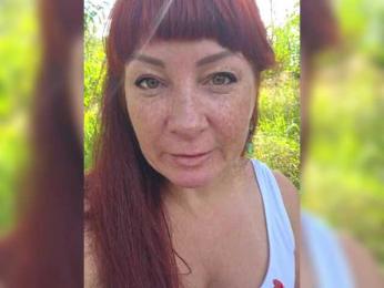 Flirt_Red webcam bongacams model stream image