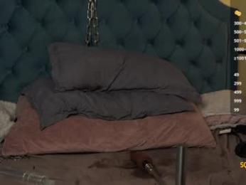 shiny_lily webcam model stream image