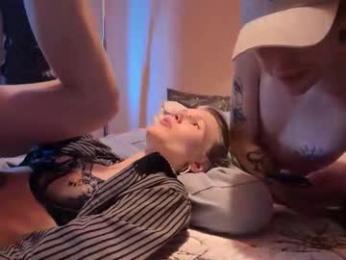 lexiloves8inch webcam model stream image