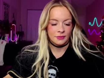 oliviaowens webcam model stream image