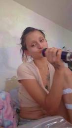 karinathenasty4 webcam model stream image