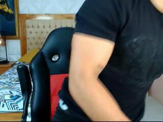 Donald Loyal webcam model stream image