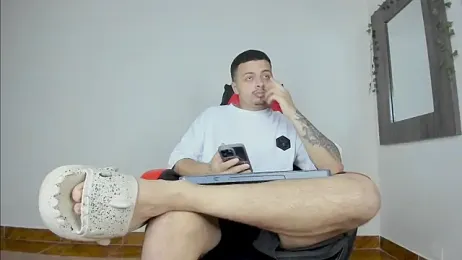 mathew_021 webcam stripchat model stream image