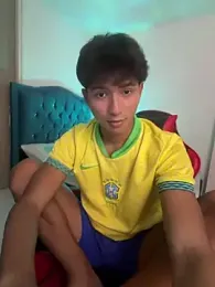 Leonarrrd_01 webcam model stream image