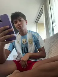 Leonarrrd_01 webcam model stream image