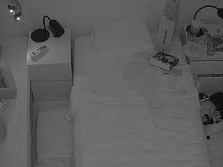voyeurcam-julmodels-bed-7 webcam model stream image
