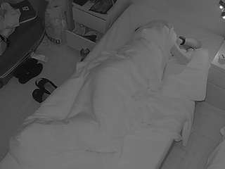 voyeurcam-julmodels-bed-7 webcam model stream image