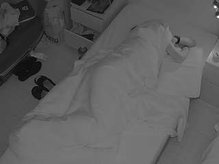 voyeurcam-julmodels-bed-7 webcam model stream image