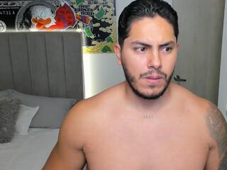 Owen Pierces webcam model stream image