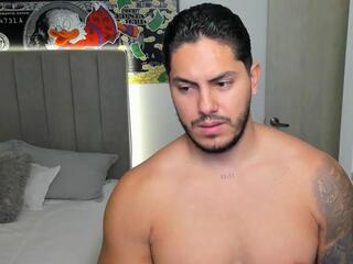 Owen Pierces webcam model stream image