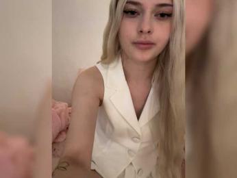 ItsIsabellea webcam model stream image