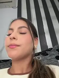 Valeria-escobar webcam model stream image
