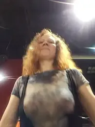 Exhibitionsplit webcam model stream image