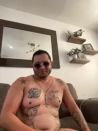 HOTB0Y18 webcam model stream image