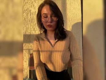 Li-Love webcam bongacams model stream image