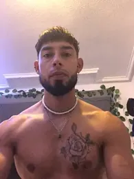 Charlyhot_69 webcam model stream image