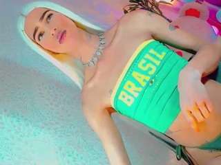 isabellalatingirs webcam model stream image
