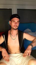 BadHeDirtyShe webcam model stream image