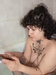 callmelouve webcam model stream image