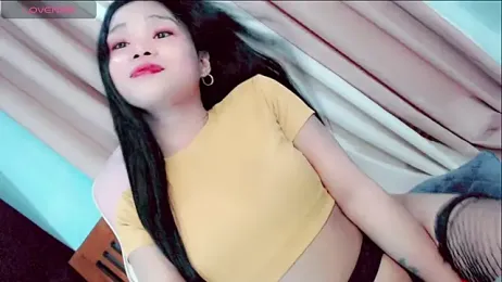 Amomentoflust99 webcam stripchat model stream image
