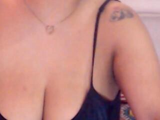 Tefany Snow webcam model stream image