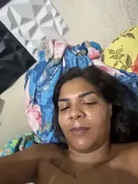 Indiazinhax webcam model stream image