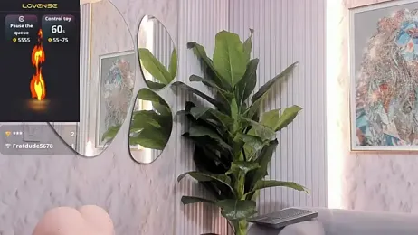 noahdark_ webcam model stream image