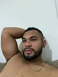 Soares0166 webcam stripchat model stream image