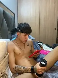 yoskingg webcam stripchat model stream image