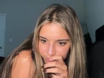 iamtatiana10 webcam model stream image