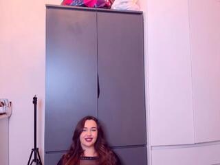 Lola Swanson webcam model stream image