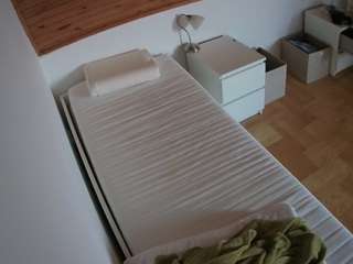 voyeurcam-julmodels-greybed-1 webcam model stream image