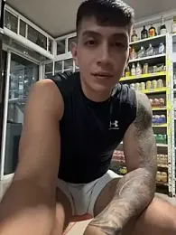 OliverWest04 webcam stripchat model stream image