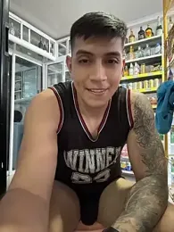 OliverWest04 webcam stripchat model stream image