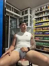 OliverWest04 webcam stripchat model stream image