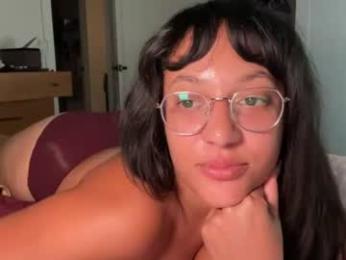 dreamyriri webcam model stream image