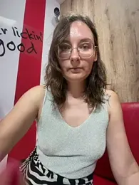 The_Snowwhitee webcam model stream image