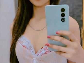 AmairaSingh webcam model stream image