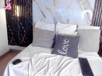 cute_molly18 webcam model stream image