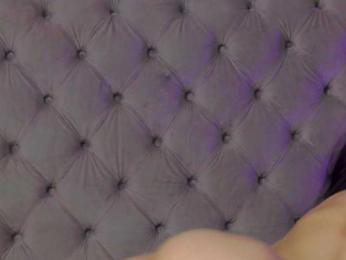 AmberSilk webcam model stream image