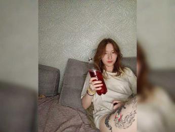 sweet-and-mint webcam bongacams model stream image