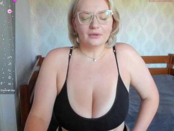 GreenEyesss webcam model stream image