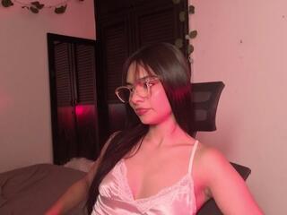 Mia Woolsey webcam model stream image
