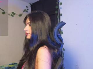 Mia Woolsey webcam model stream image