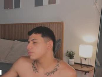 _e_m_m_a_1 webcam model stream image